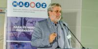 Prof. Dr. Piskóti István, Mentorius-igazgató a MAJOSZ konferenciáján Prof. Dr. Piskóti István, Mentorius-igazgató a MAJOSZ konferenciáján